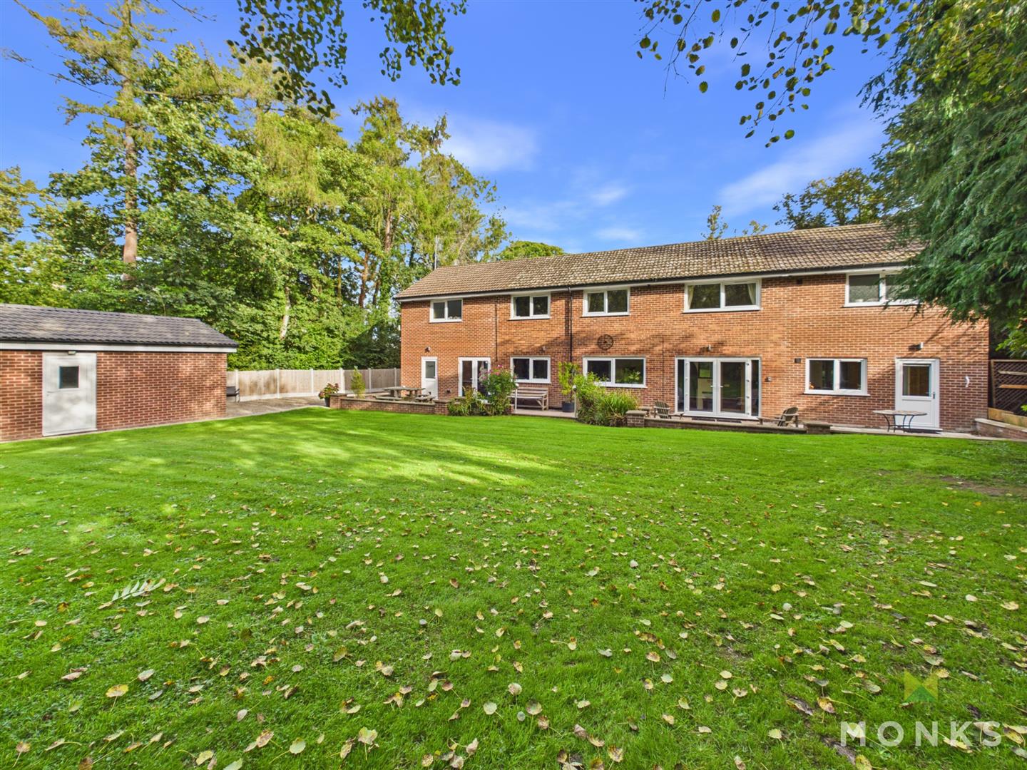 Everglades Brynhafod Lane, Oswestry, SY11 1SH For Sale